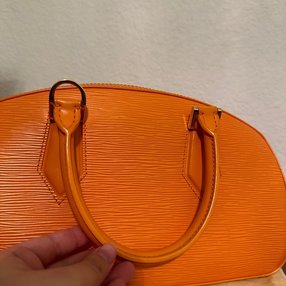 Louis Vuitton Epi Jasmin handbag - Picture 4 of 10